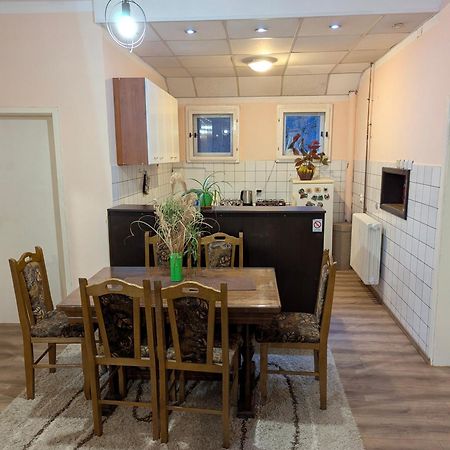 Apartman Dunja I Milos โมกราโกรา ภายนอก รูปภาพ