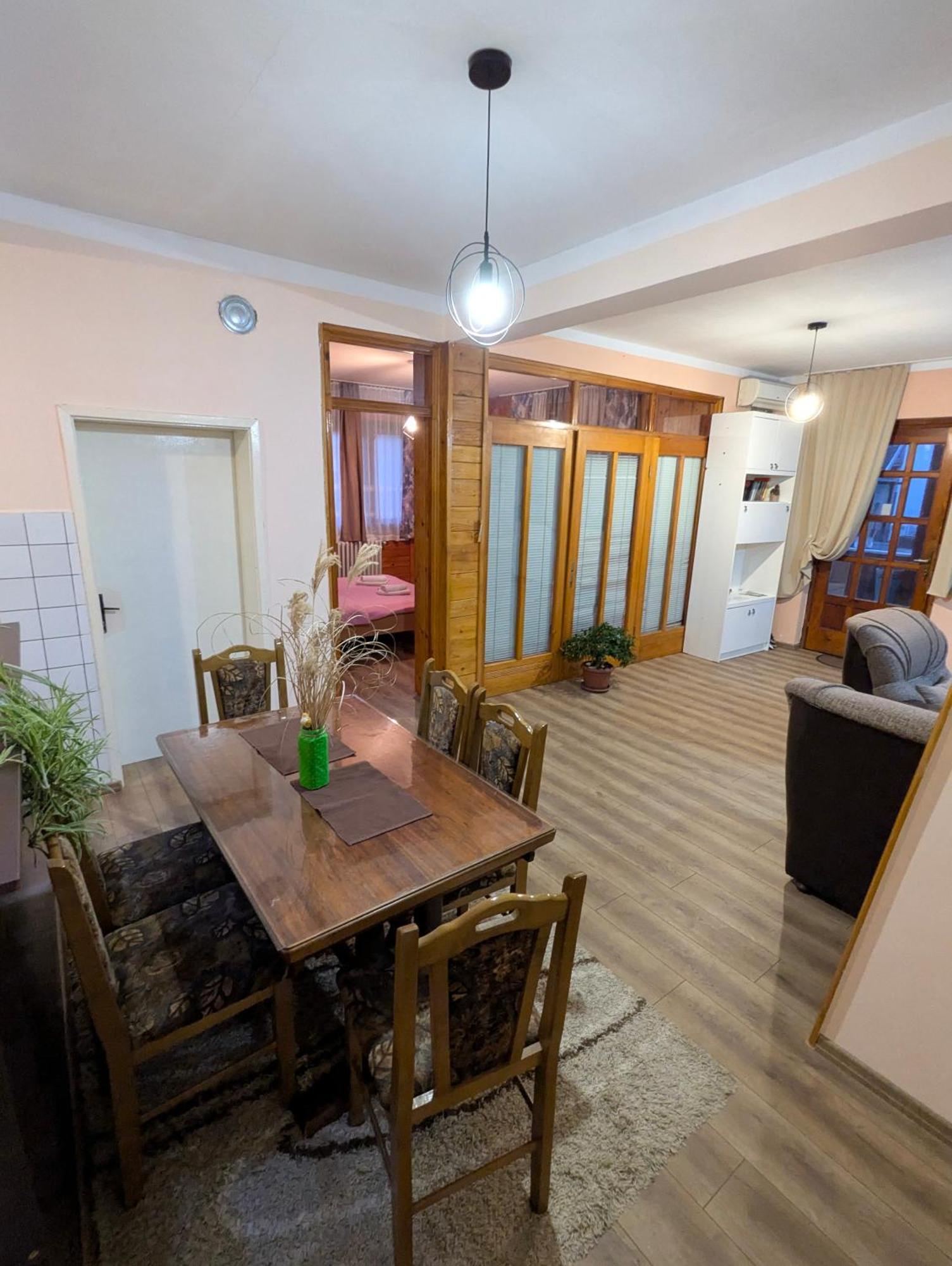 Apartman Dunja I Milos โมกราโกรา ภายนอก รูปภาพ