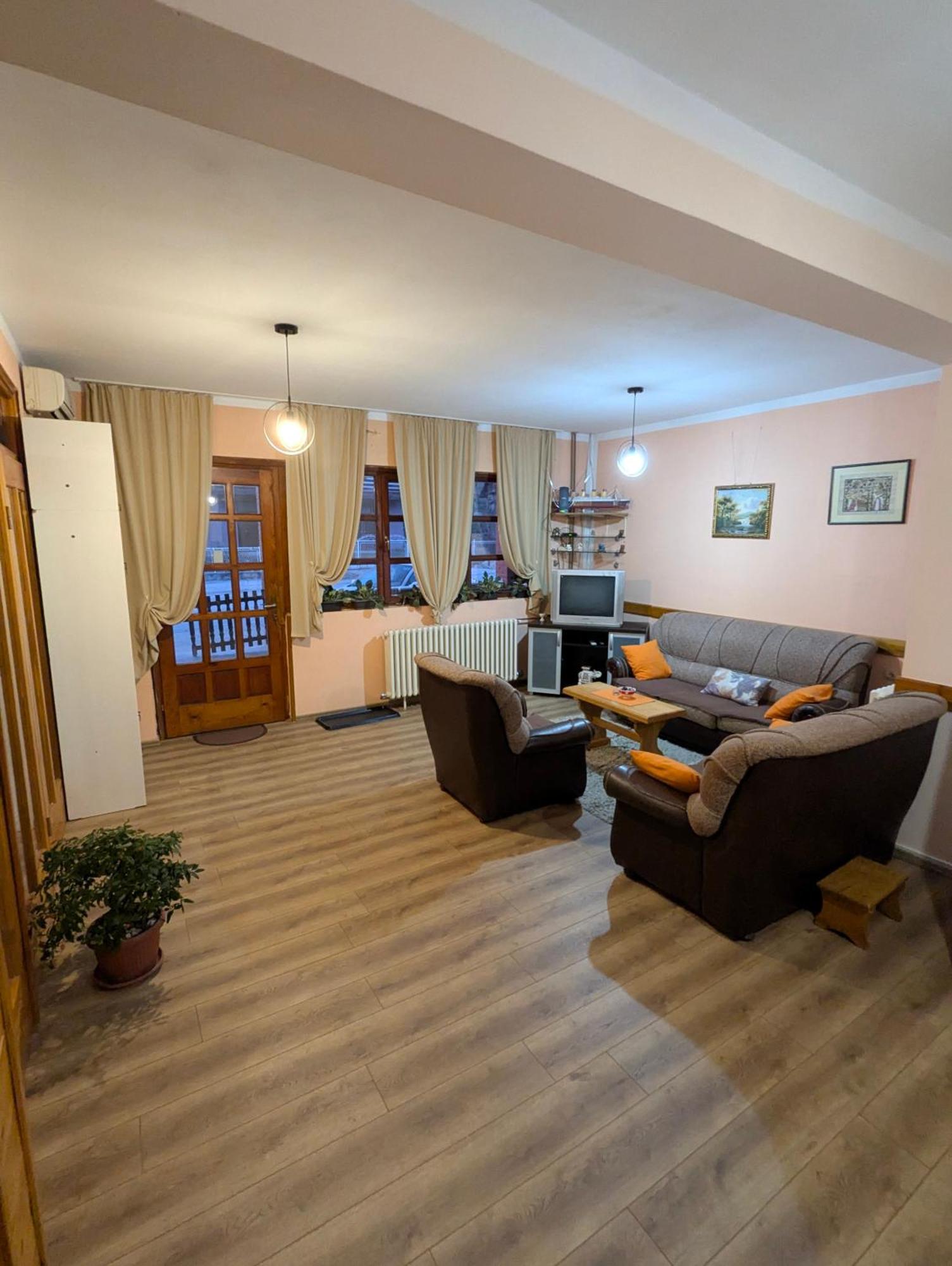 Apartman Dunja I Milos โมกราโกรา ภายนอก รูปภาพ